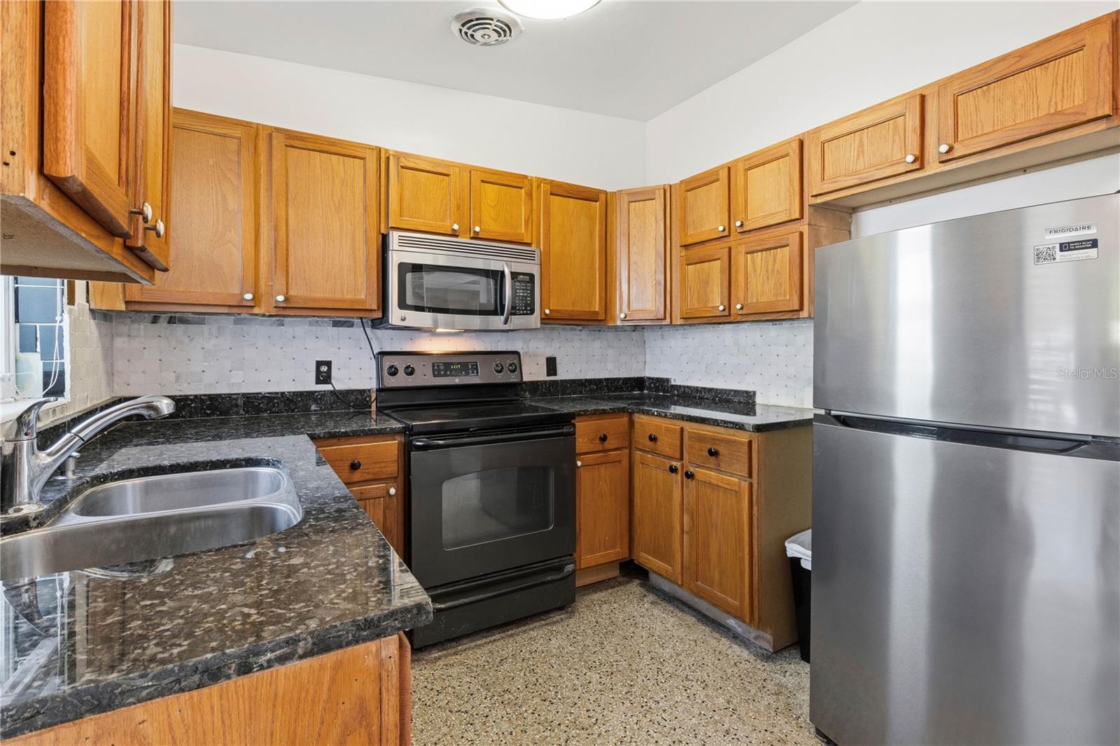 Image 7 of 33 For 3003 Drewery Avenue