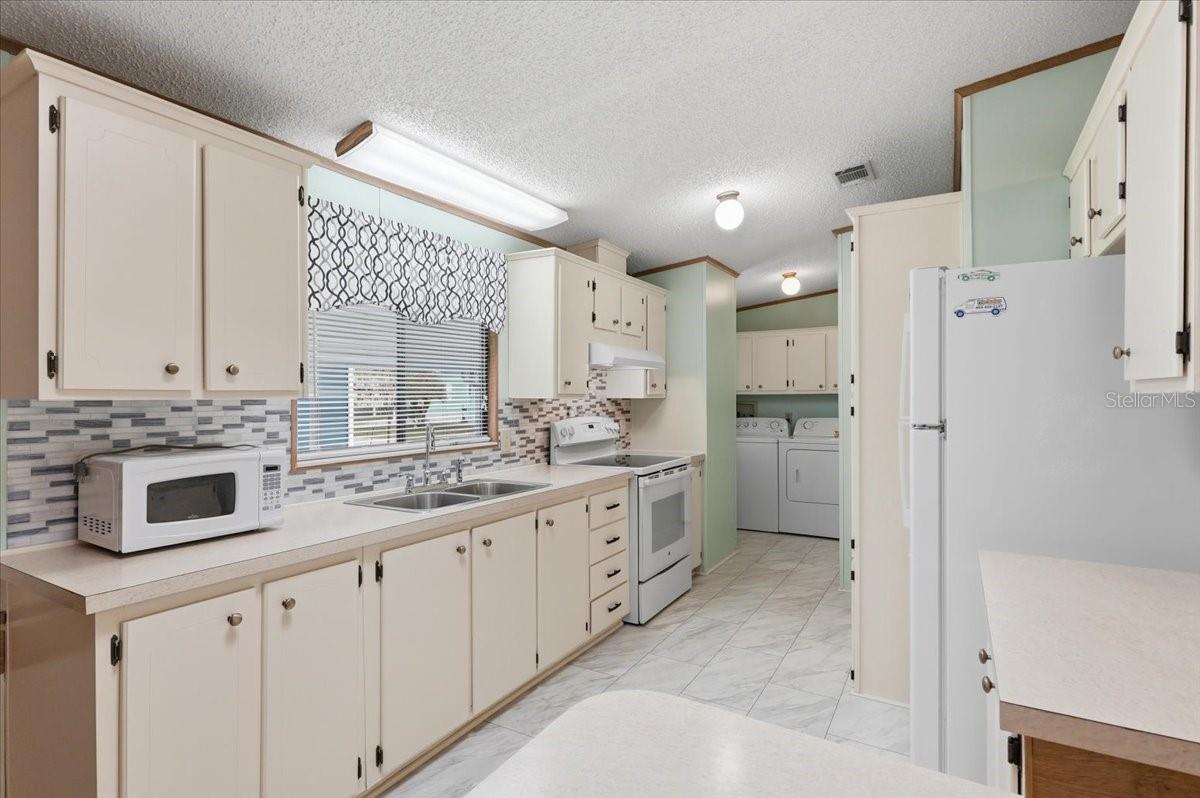 Image 12 of 41 For 1798 Fox Hill Drive