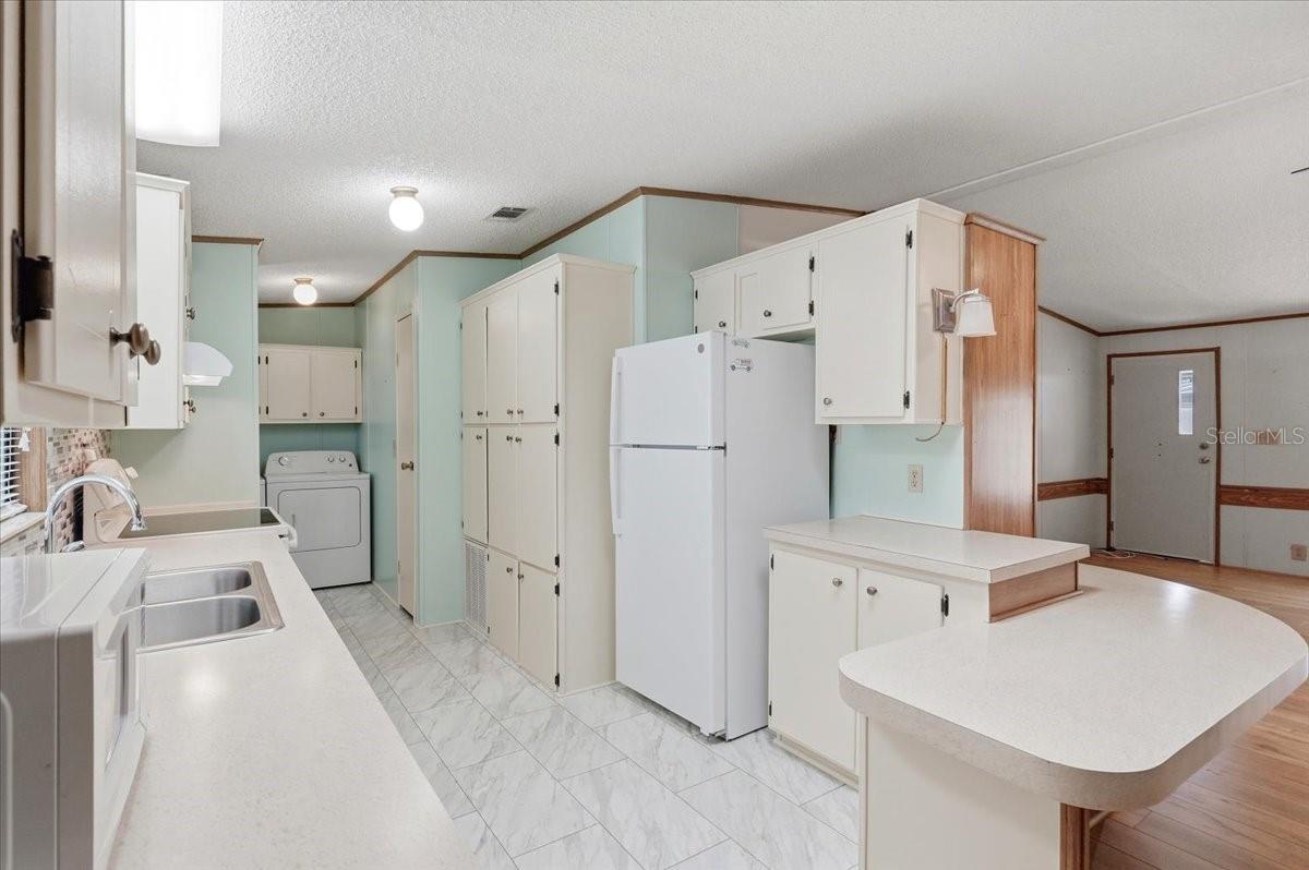 Image 13 of 41 For 1798 Fox Hill Drive