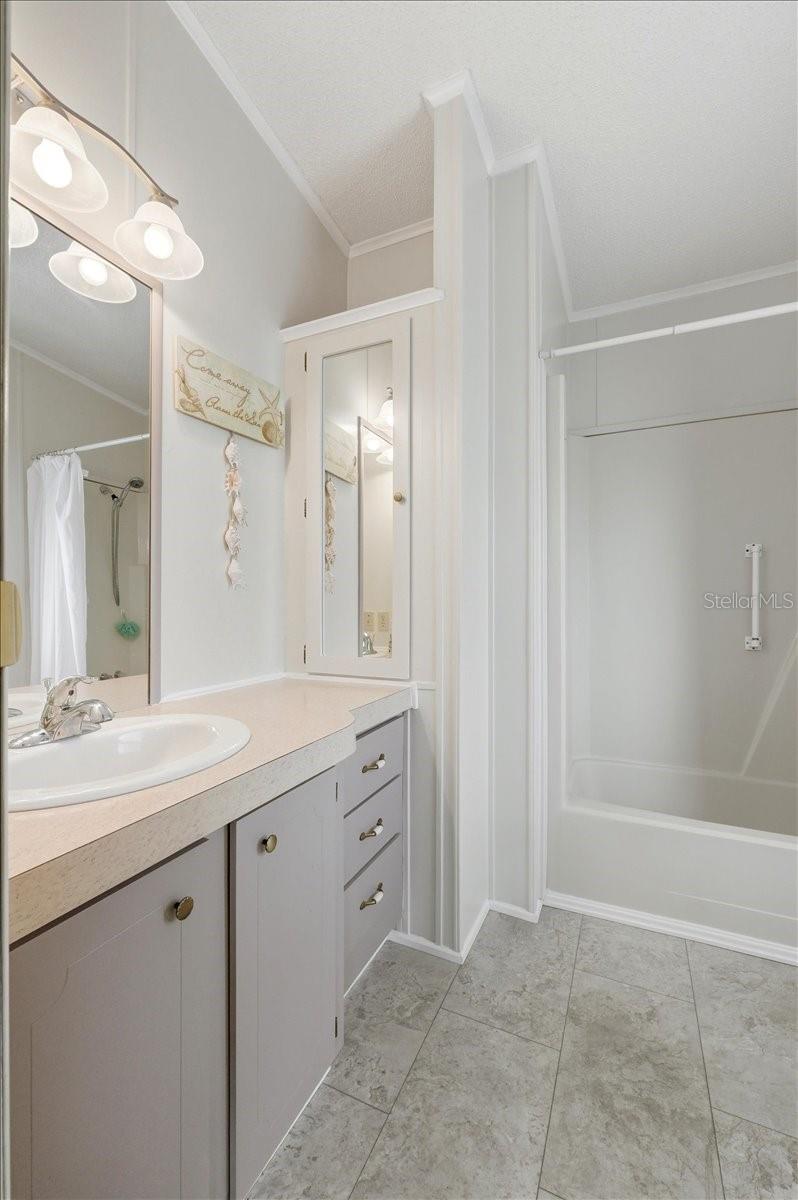 Image 17 of 41 For 1798 Fox Hill Drive