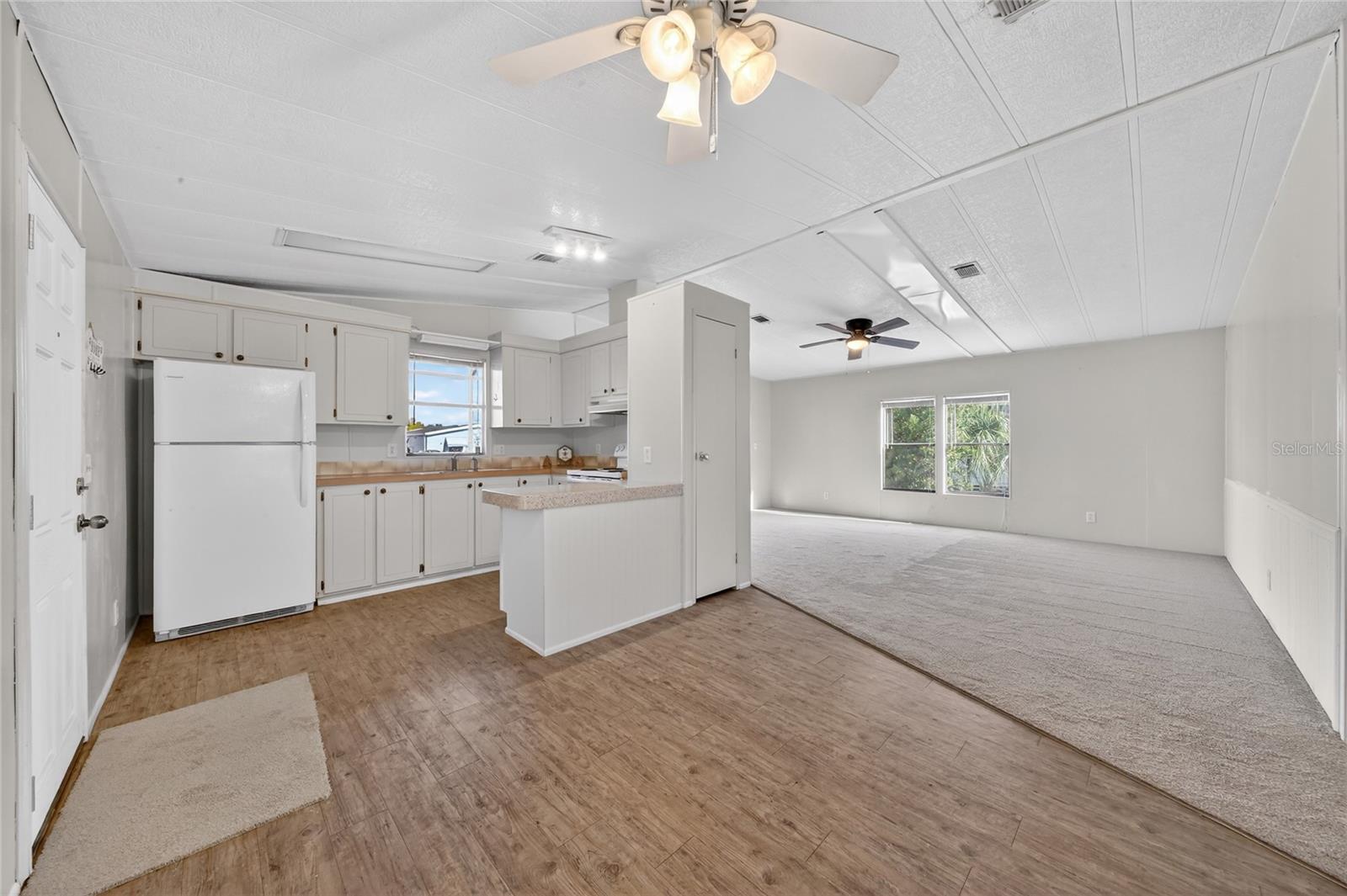 Image 13 of 44 For 409 Village Circle Sw