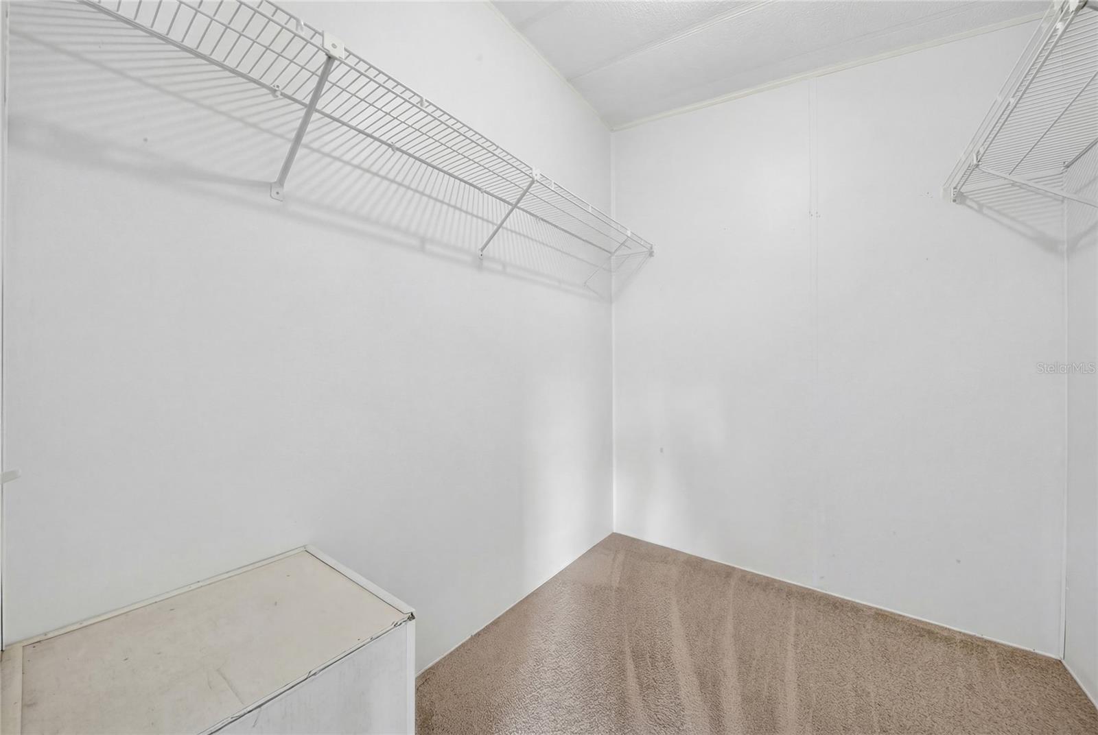 Image 31 of 44 For 409 Village Circle Sw