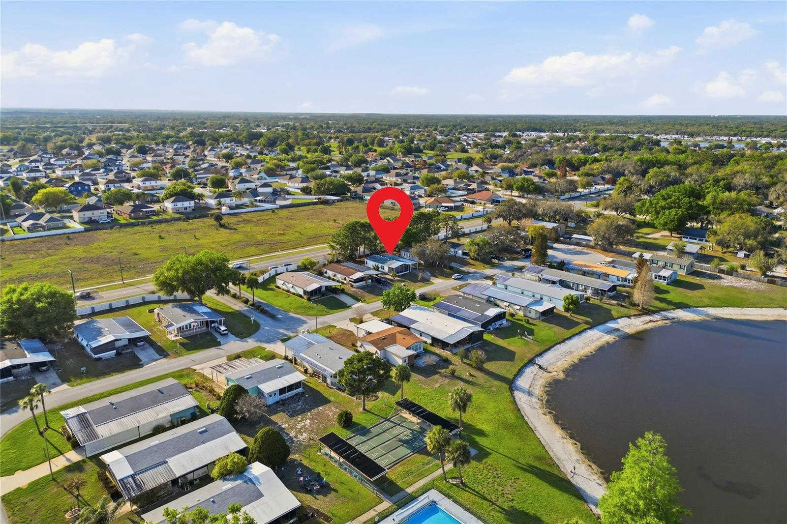 Image 42 of 44 For 409 Village Circle Sw