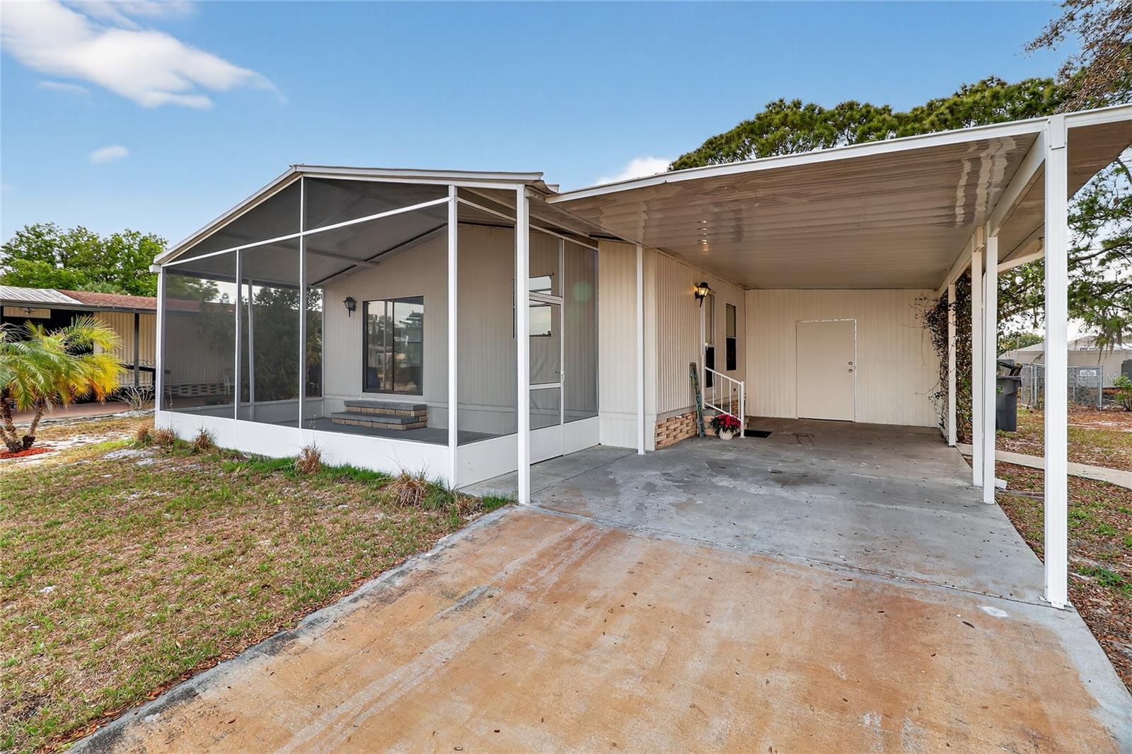 Image 8 of 44 For 409 Village Circle Sw