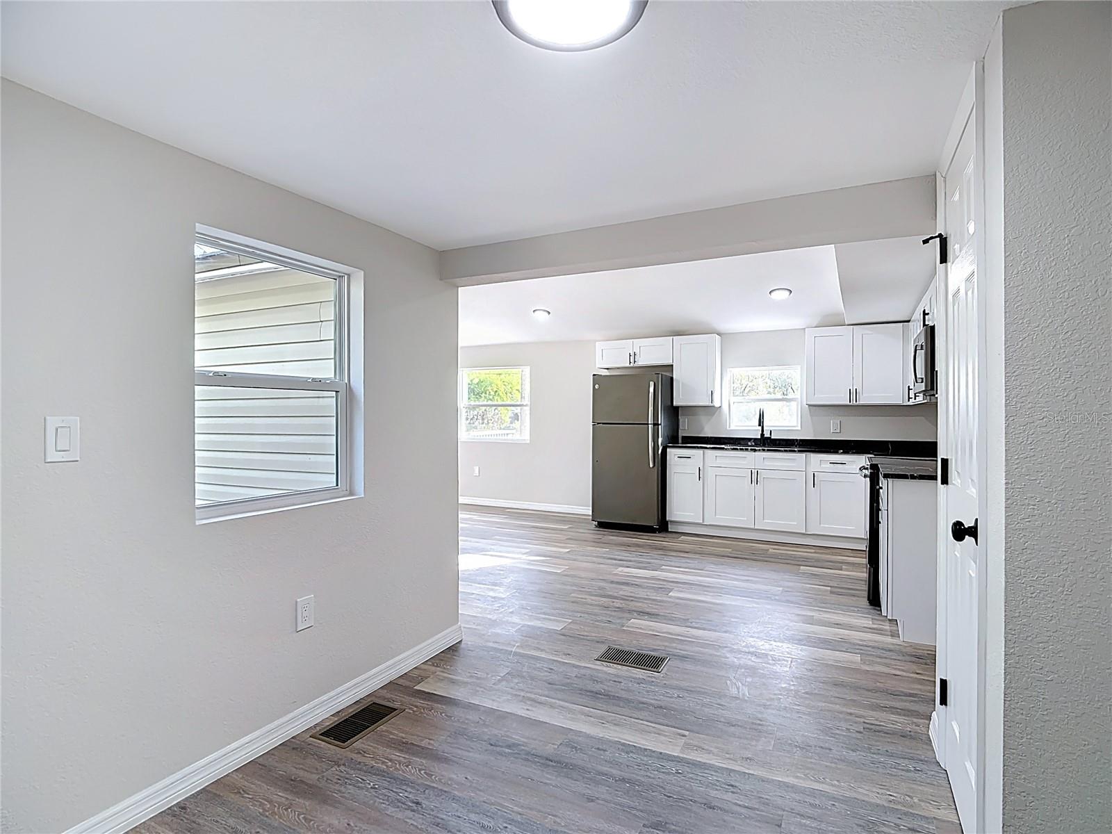 Image 15 of 26 For 10916 Country Haven Drive