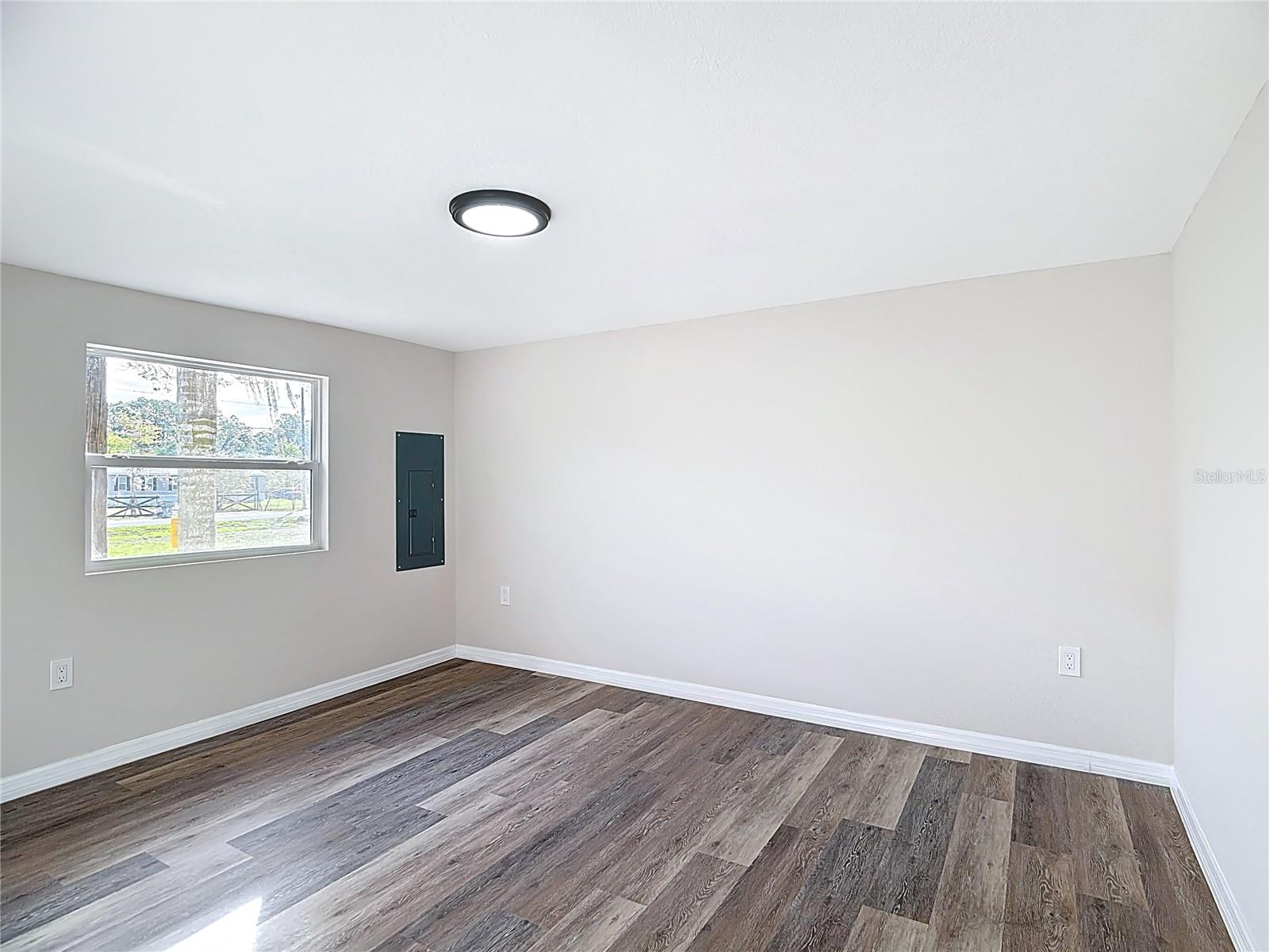 Image 18 of 26 For 10916 Country Haven Drive