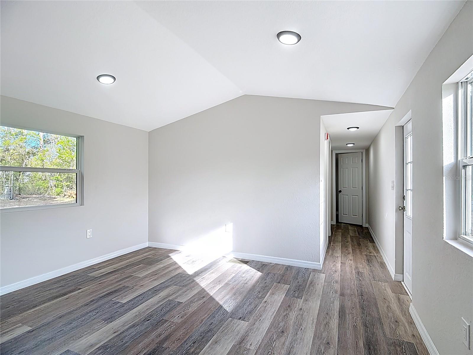 Image 7 of 26 For 10916 Country Haven Drive