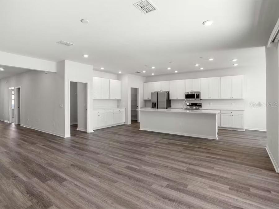 Image 3 of 11 For 8679 Wildflower Field Lane