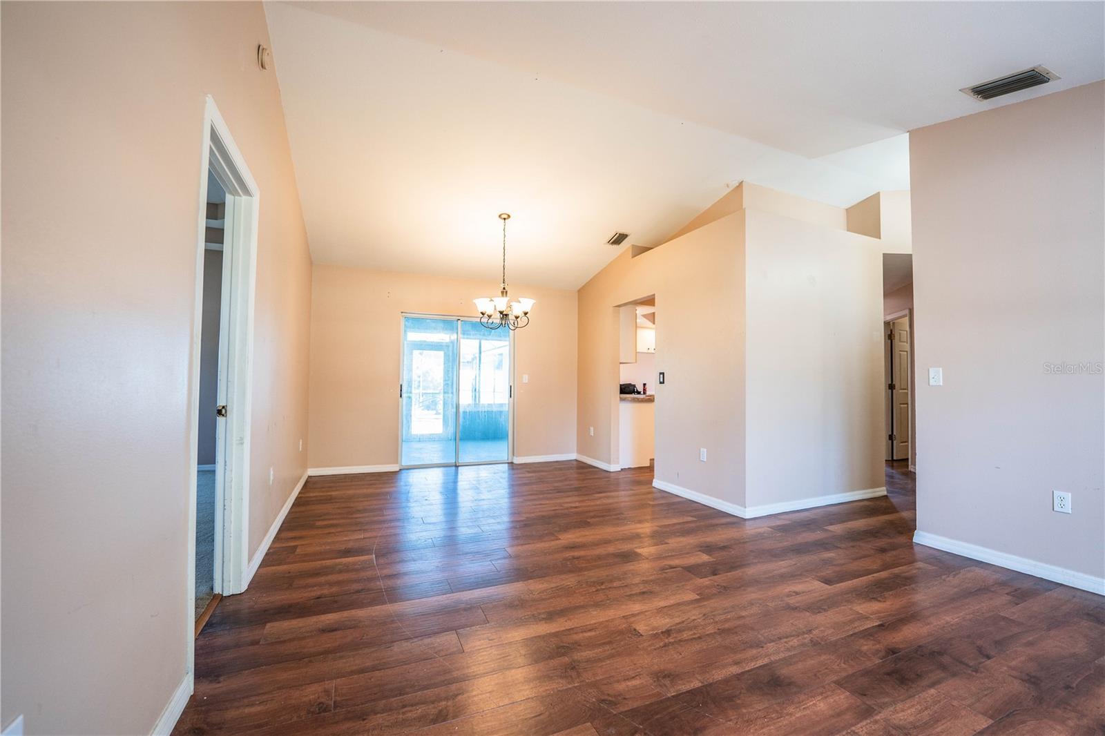 Image 11 of 78 For 507 Powder Horn Row