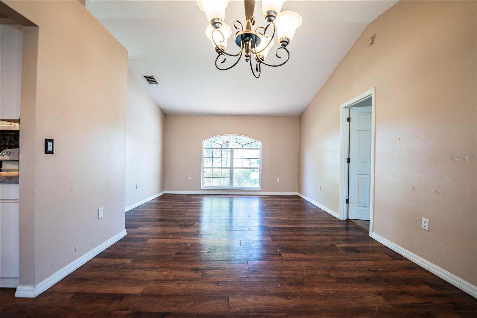 Image 12 of 78 For 507 Powder Horn Row