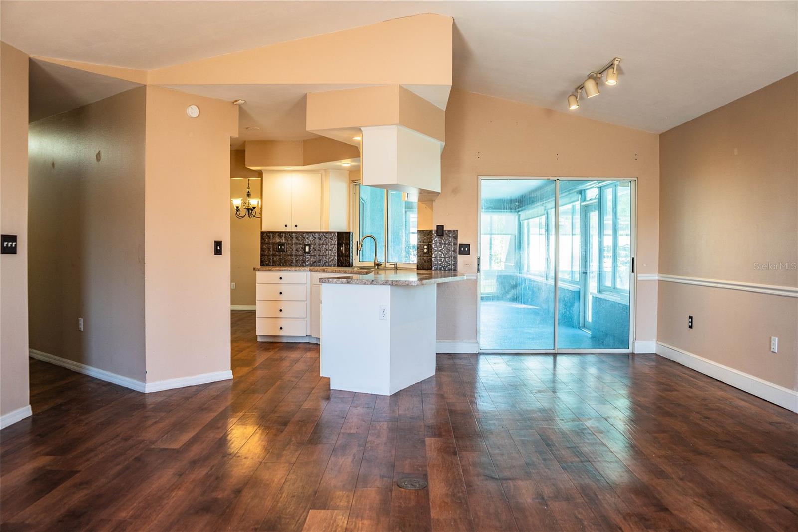 Image 19 of 78 For 507 Powder Horn Row