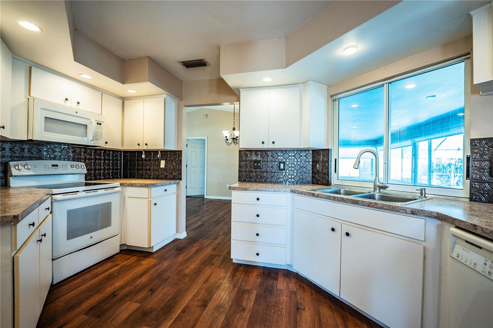 Image 22 of 78 For 507 Powder Horn Row