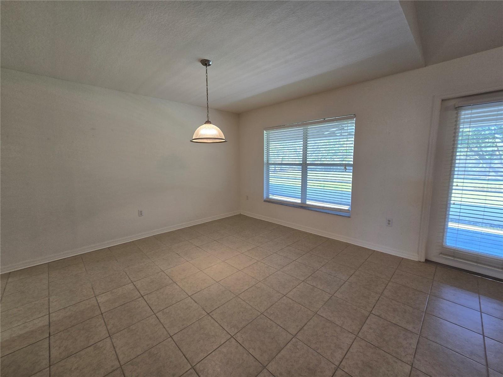 Image 17 of 41 For 2081 Farrington Drive