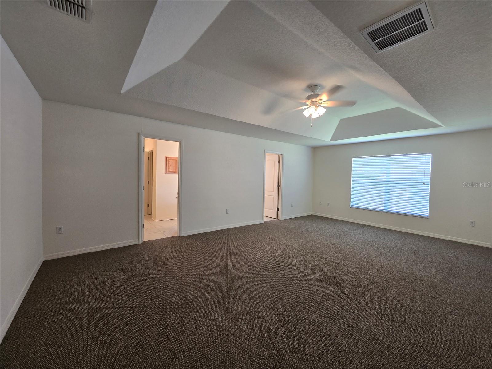 Image 19 of 41 For 2081 Farrington Drive