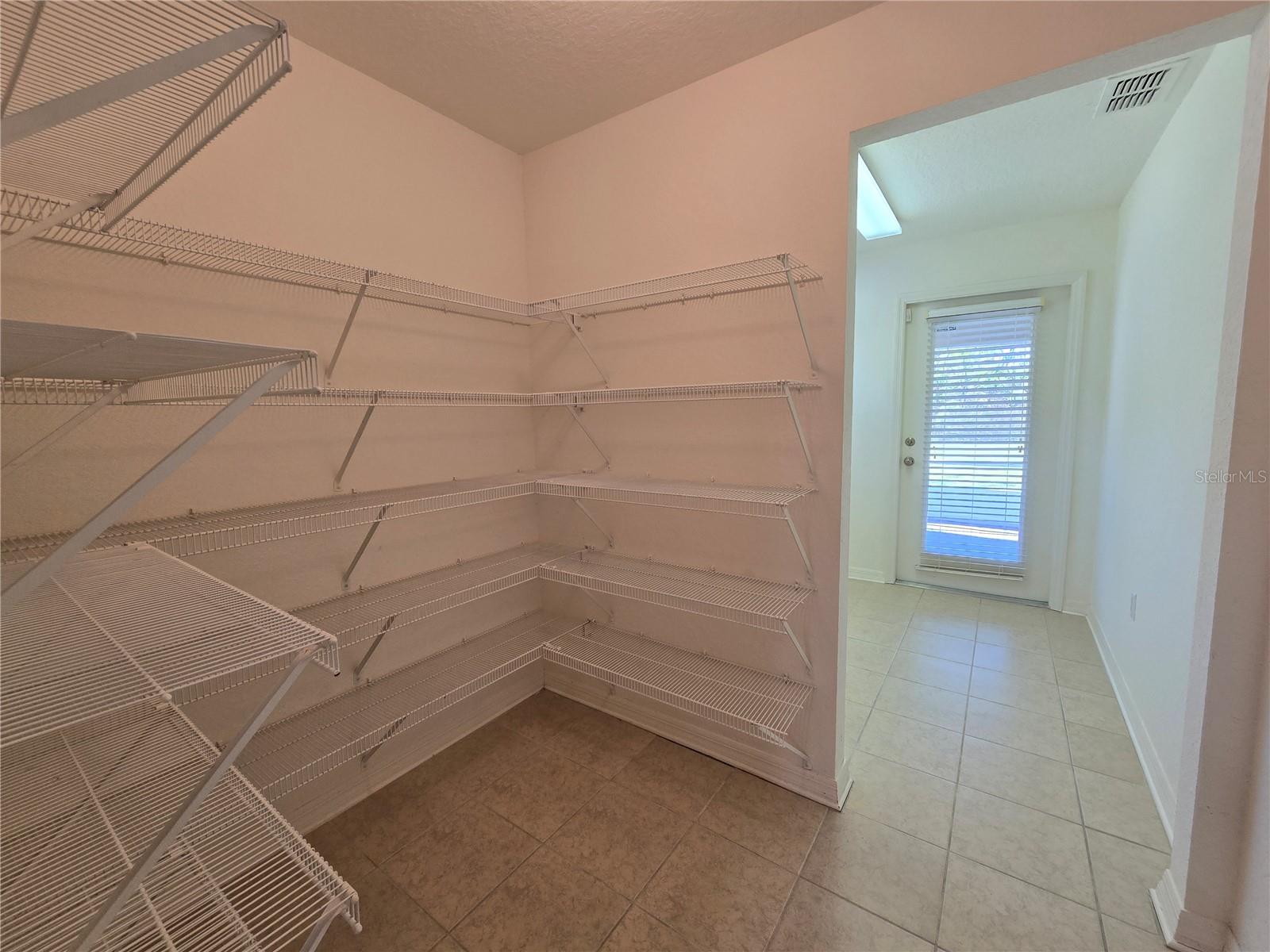 Image 25 of 41 For 2081 Farrington Drive