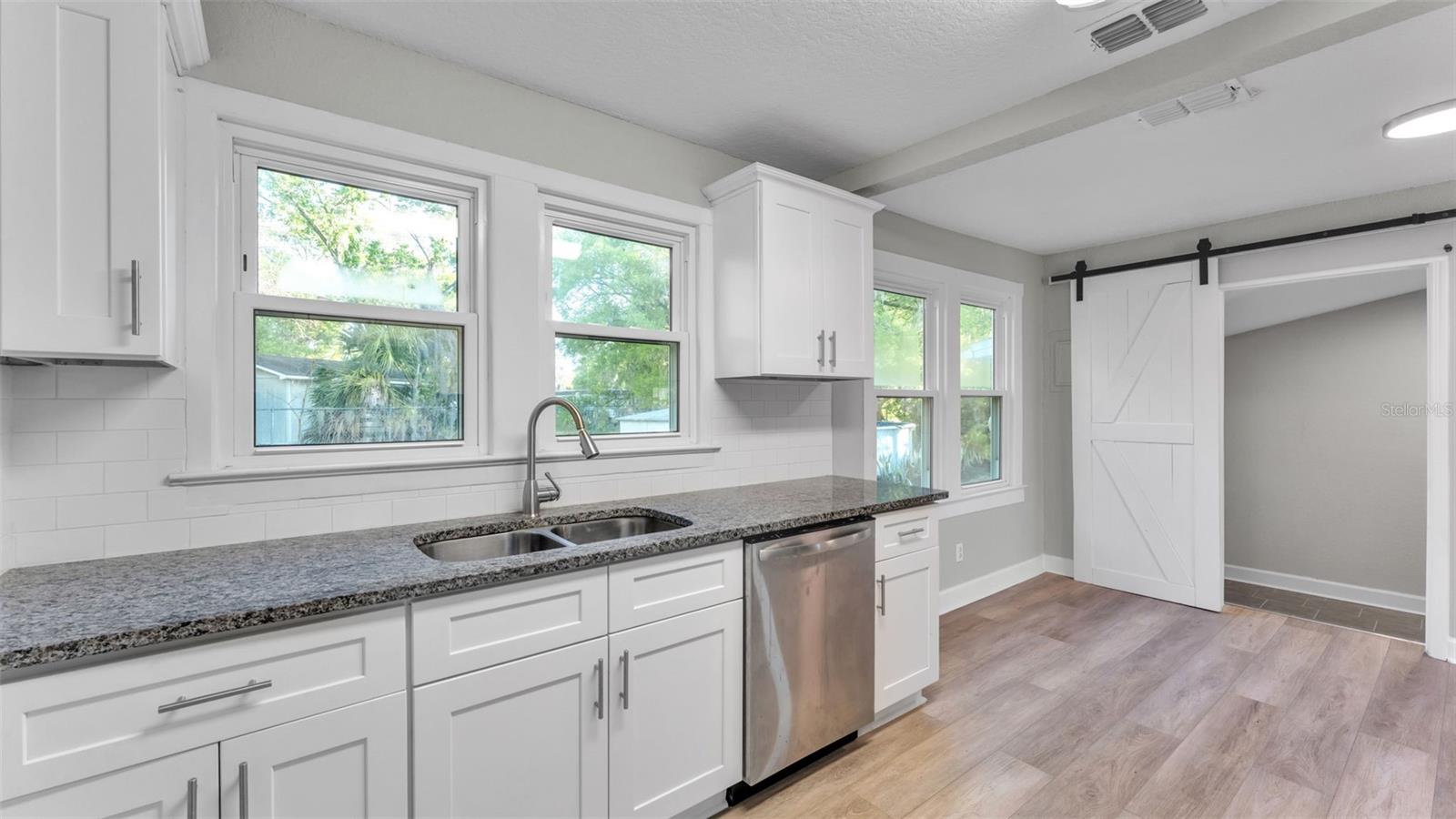 Image 11 of 33 For 1317 Belmar Street