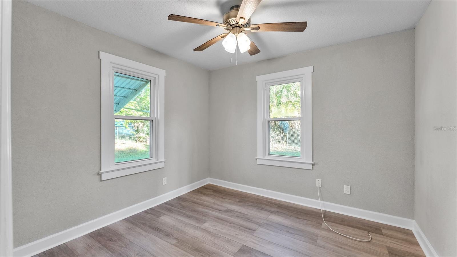 Image 23 of 33 For 1317 Belmar Street