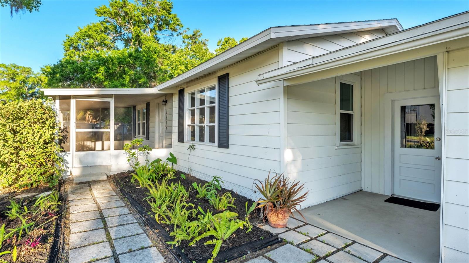 Image 3 of 33 For 1317 Belmar Street