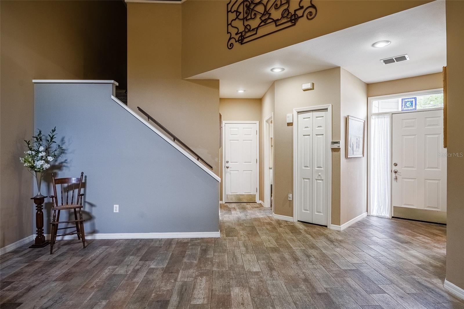 Image 13 of 50 For 3140 Stonewater Drive 3140