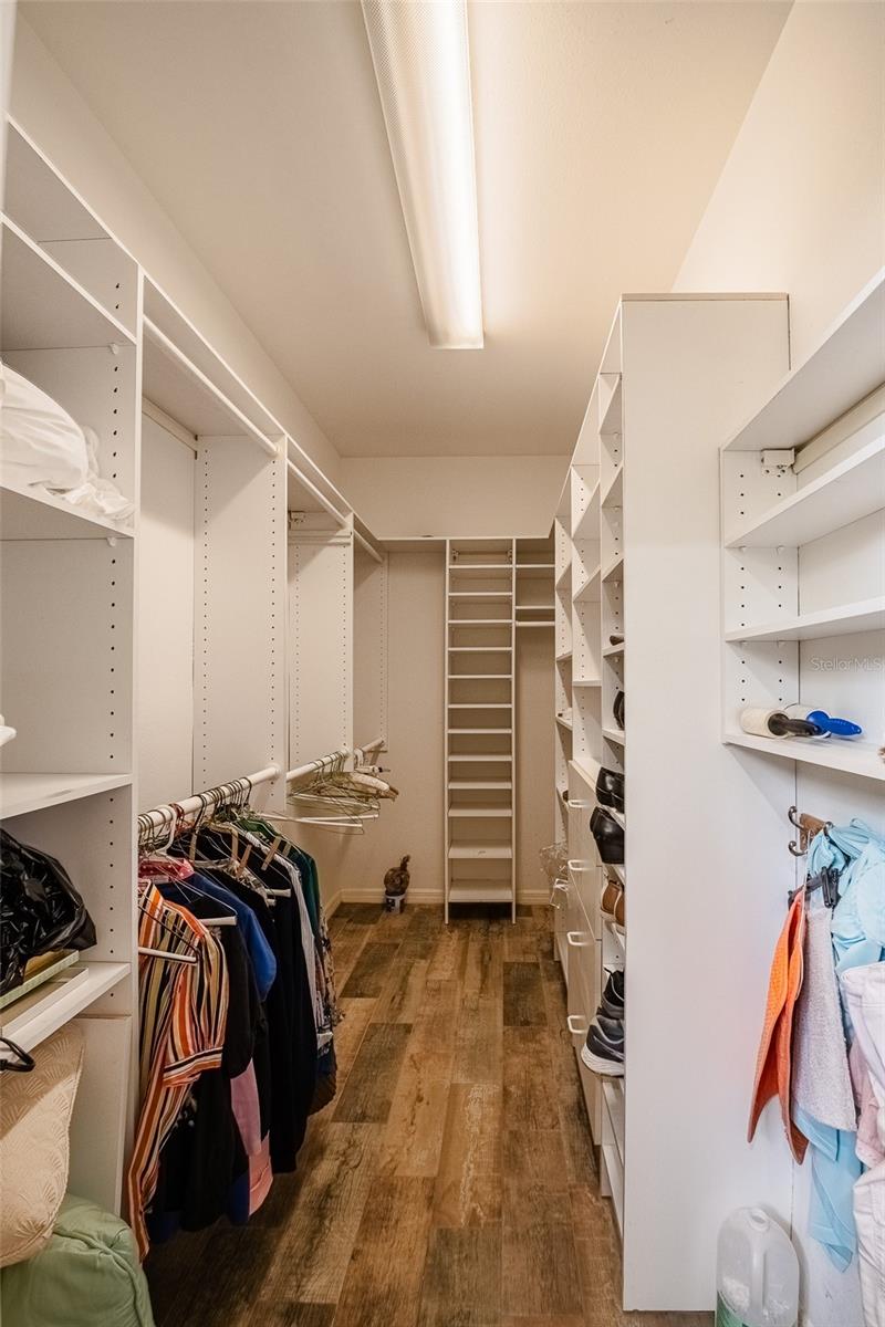 Image 19 of 50 For 3140 Stonewater Drive 3140