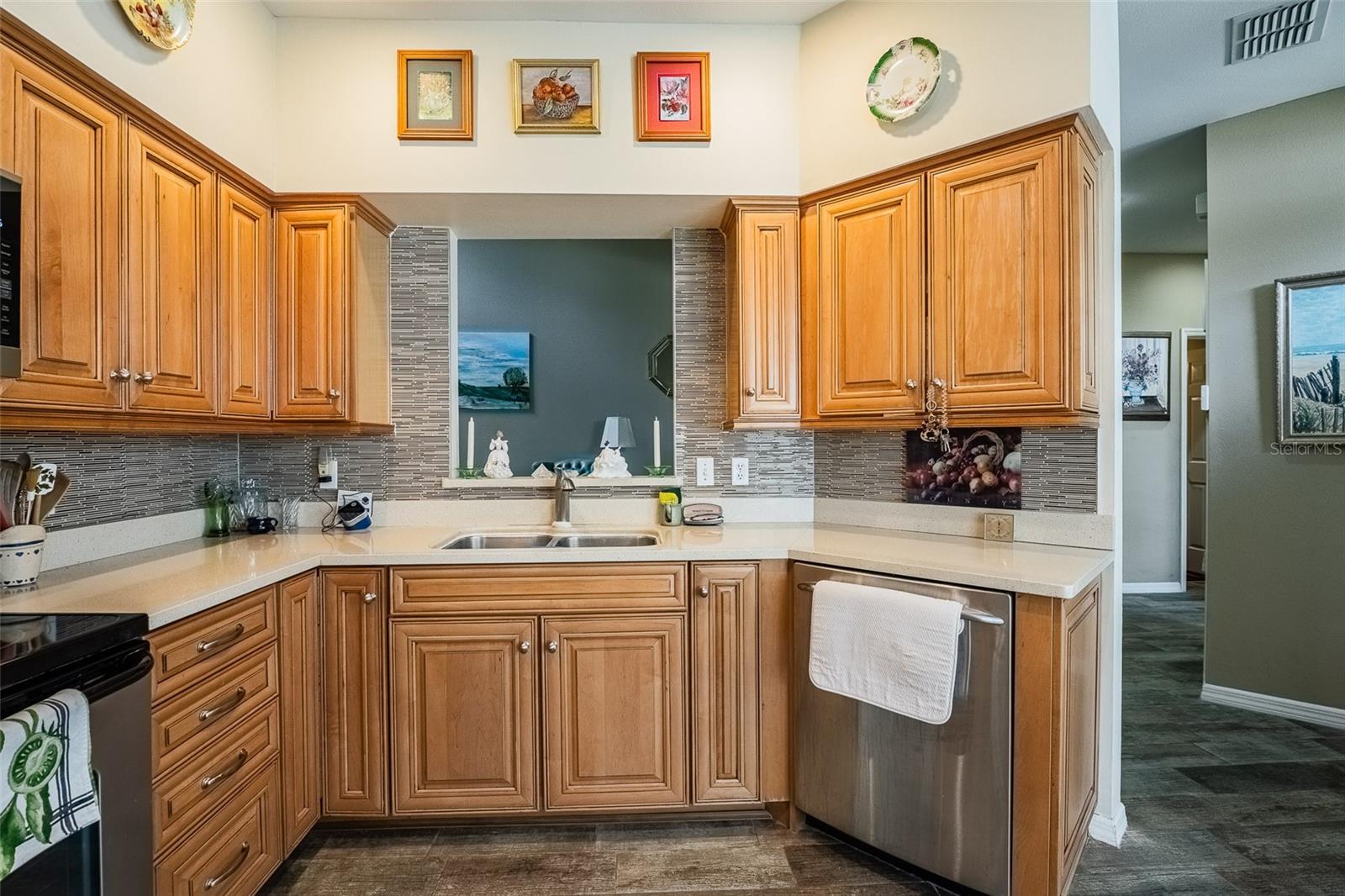 Image 24 of 50 For 3140 Stonewater Drive 3140