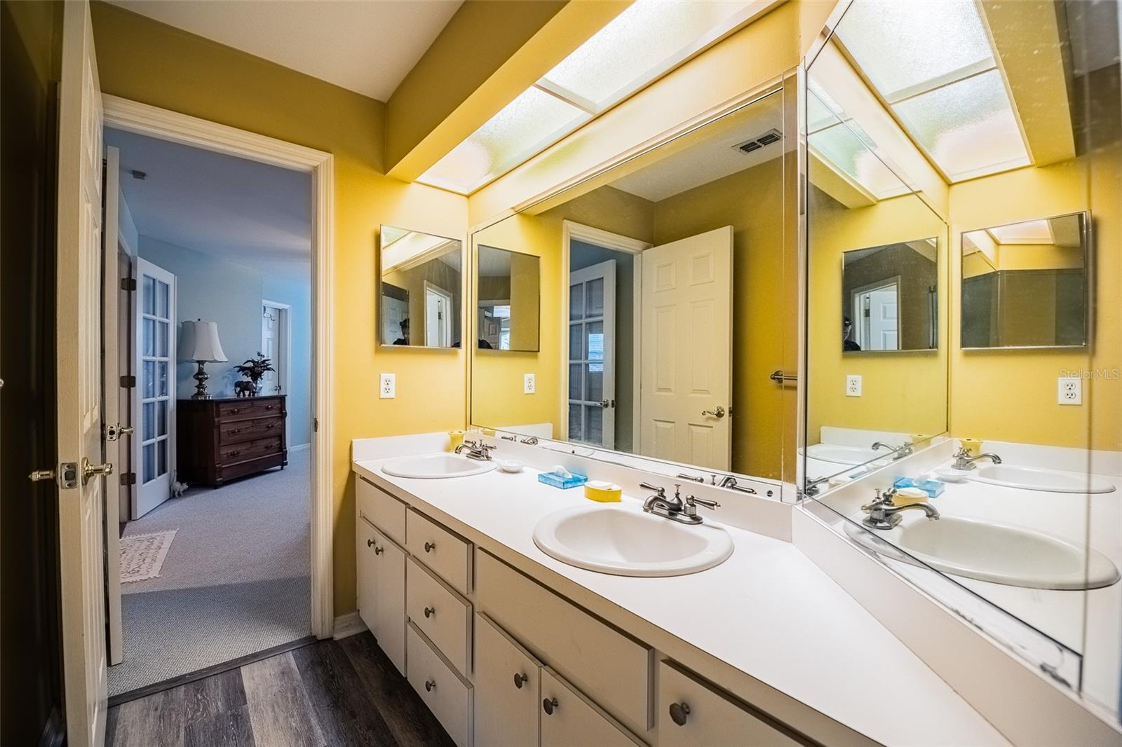 Image 38 of 50 For 3140 Stonewater Drive 3140