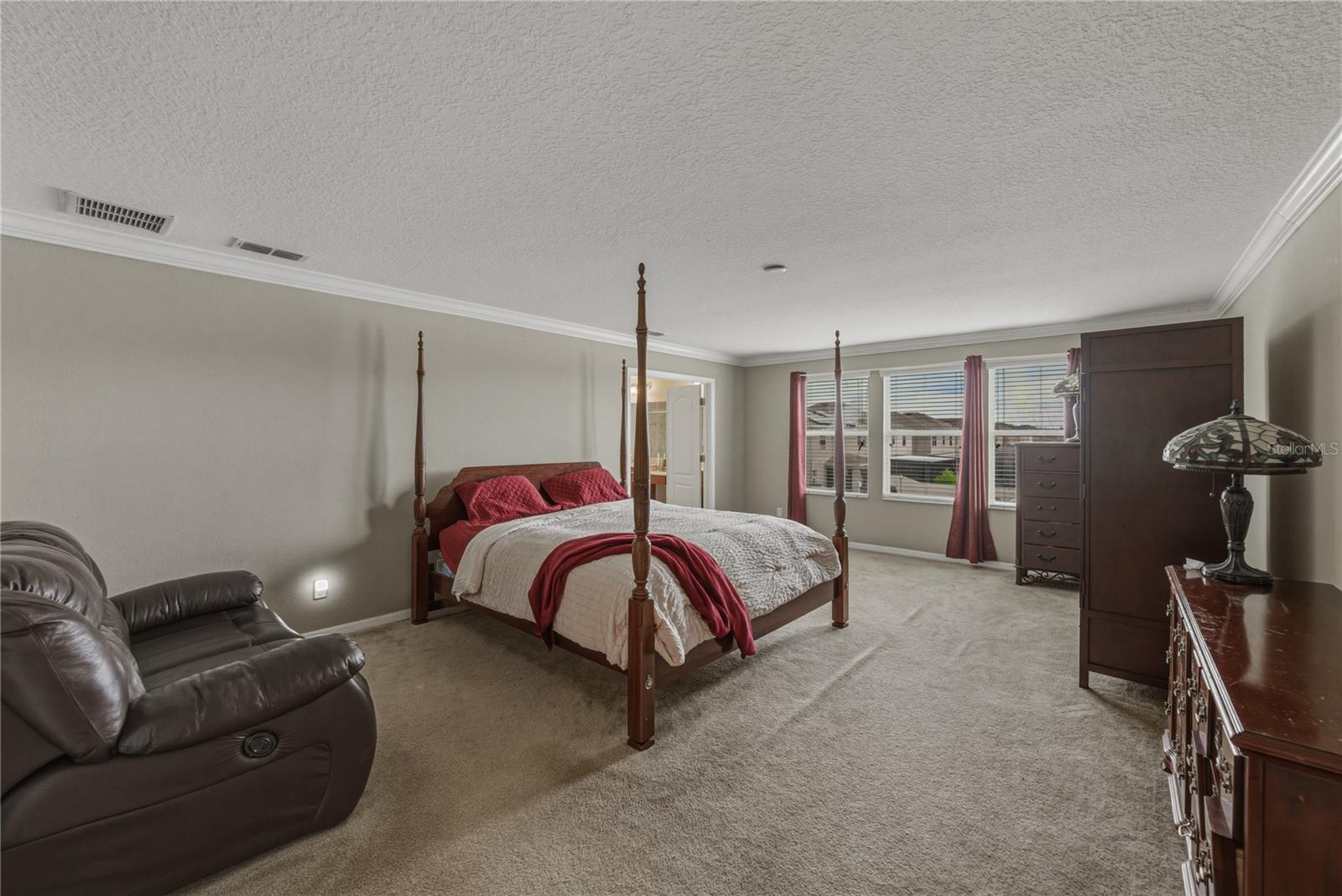 Image 20 of 47 For 10661 Pictorial Park Drive