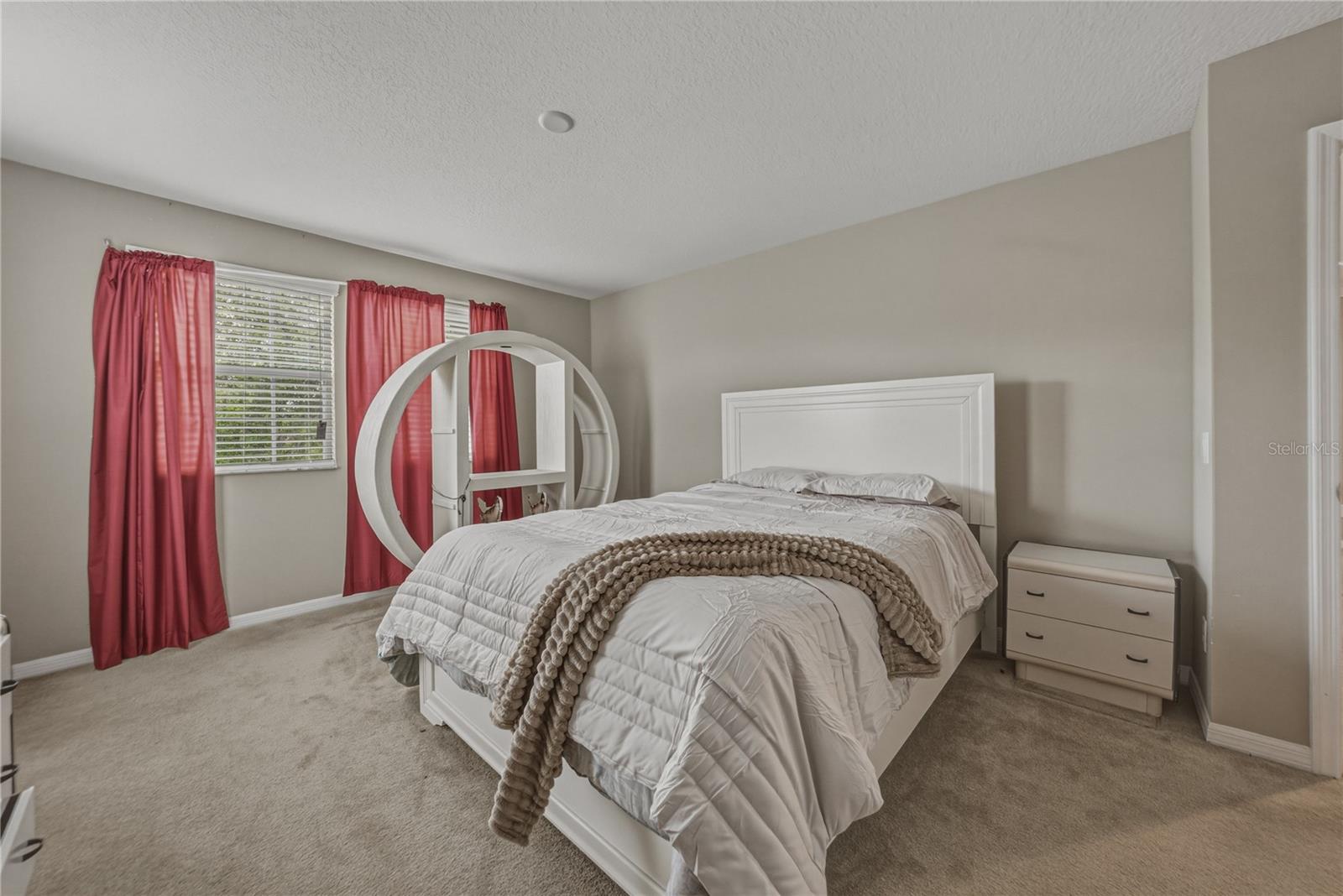 Image 36 of 47 For 10661 Pictorial Park Drive