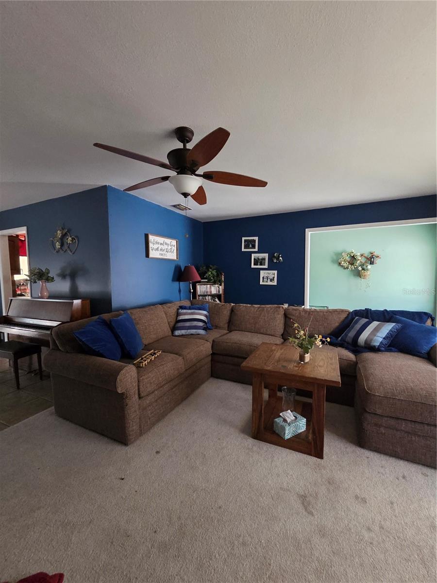 Listing photo id 9 for 1007 Yarnell Avenue