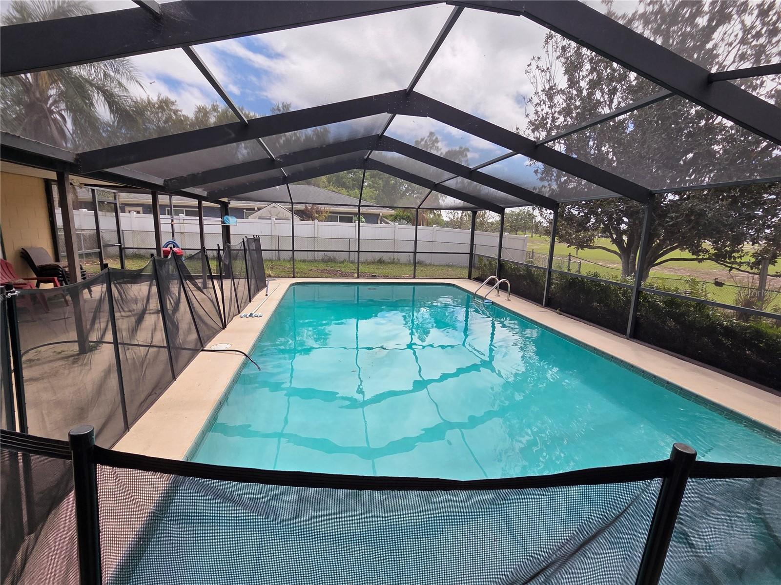 Listing photo id 17 for 1007 Yarnell Avenue