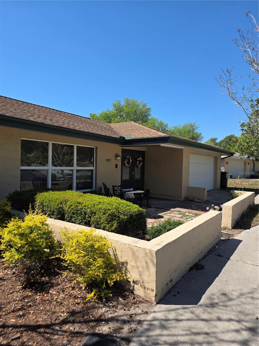 Listing photo id 0 for 1007 Yarnell Avenue