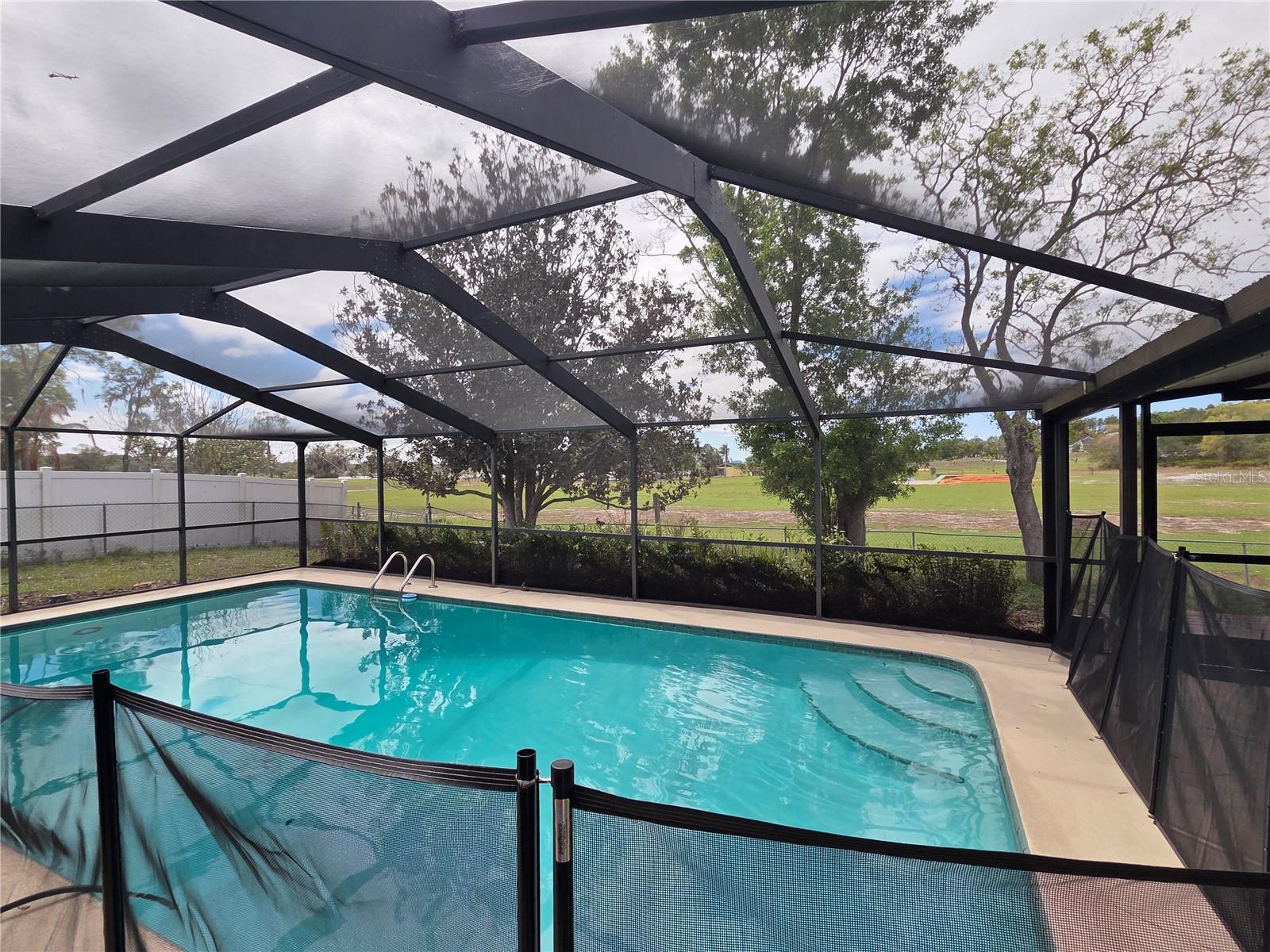 Listing photo id 19 for 1007 Yarnell Avenue