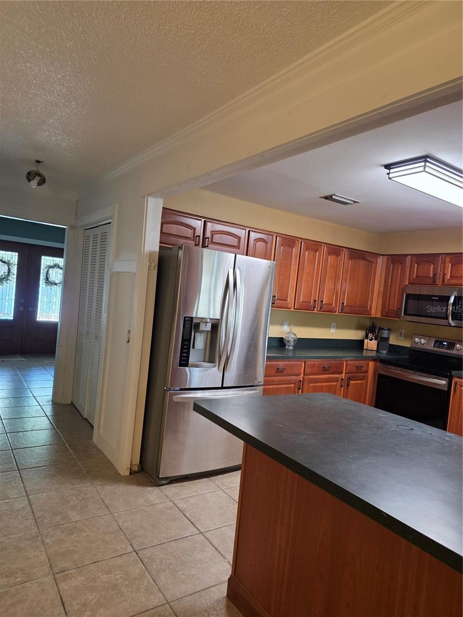 Listing photo id 22 for 1007 Yarnell Avenue