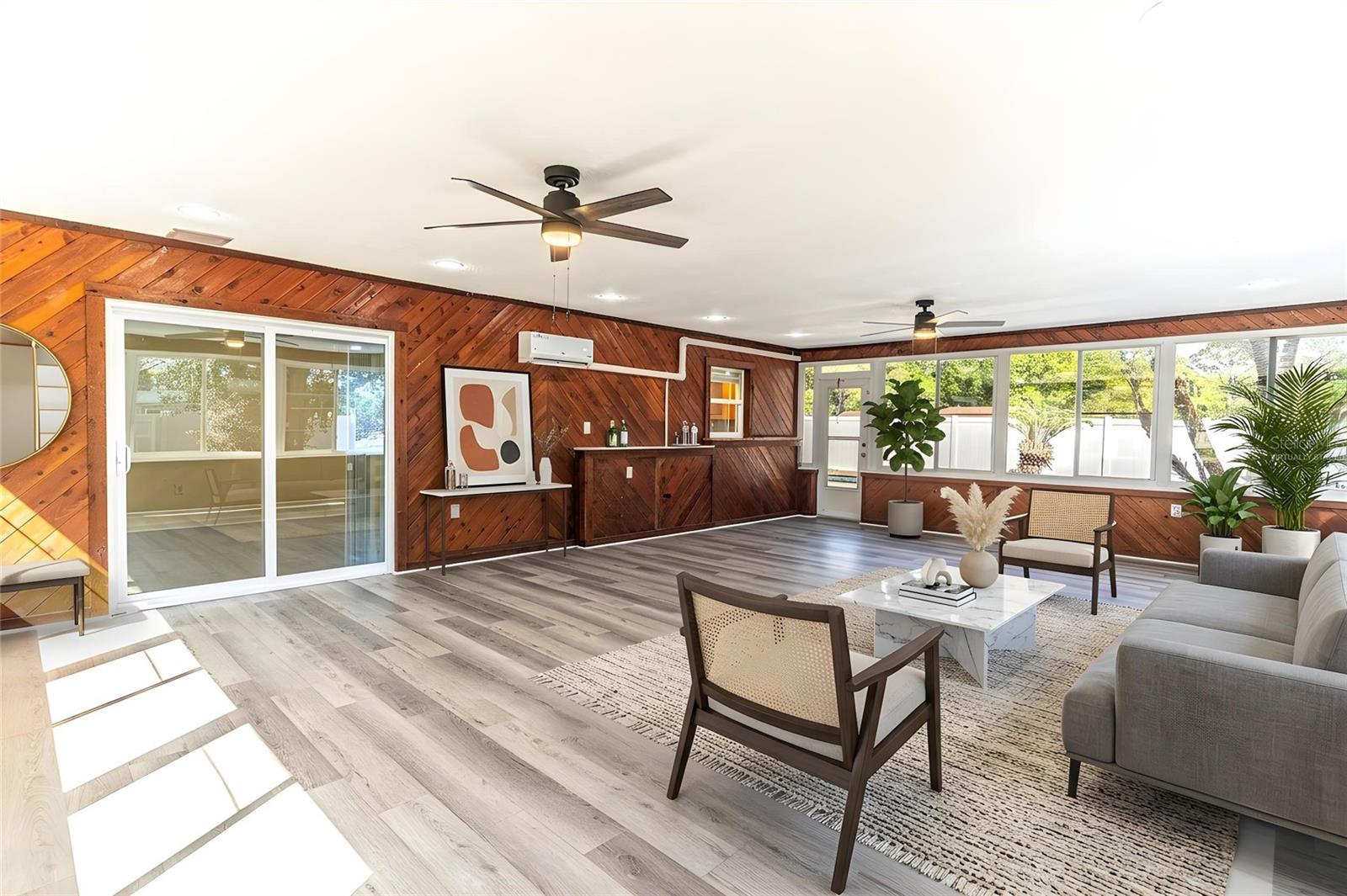 Image 10 of 33 For 4006 Hollyhead Circle S