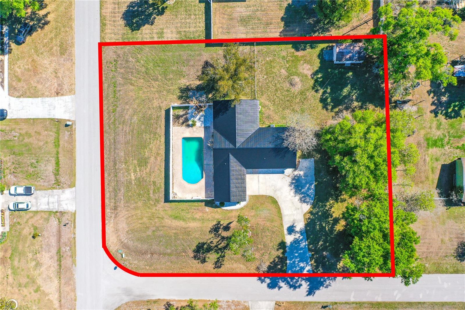 Image 19 of 33 For 4006 Hollyhead Circle S