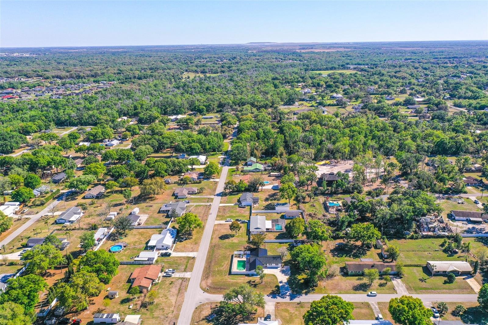 Image 25 of 33 For 4006 Hollyhead Circle S