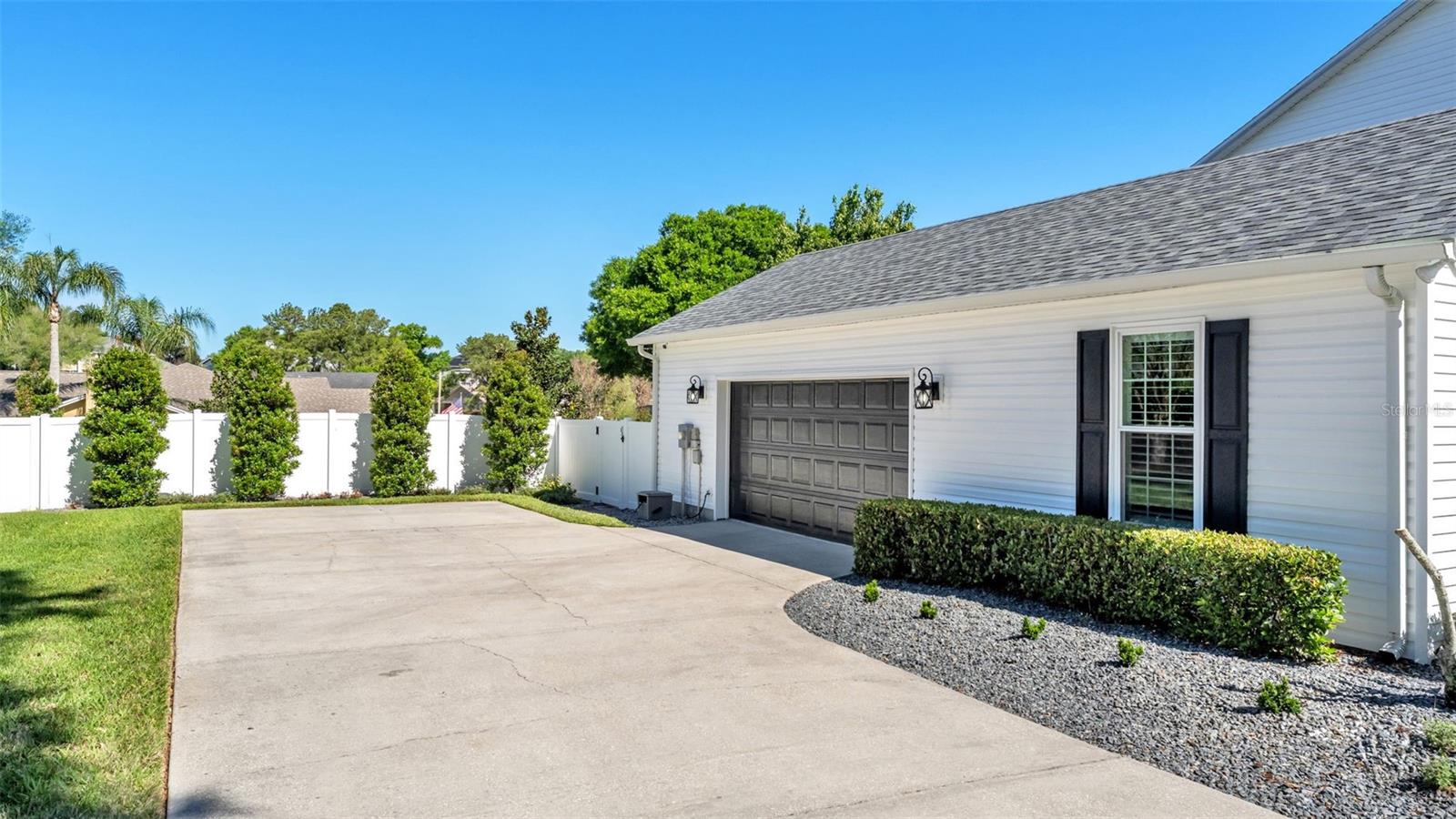 Image 4 of 83 For 1349 Scottsland Drive