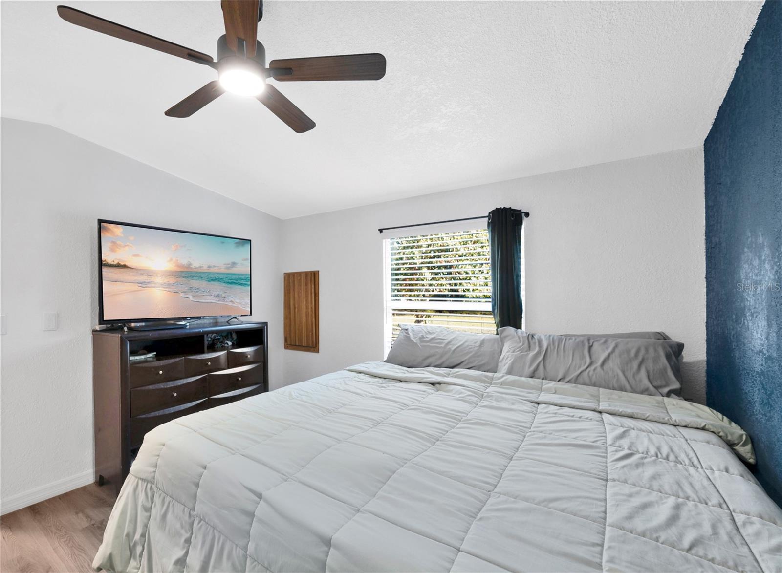 Image 11 of 31 For 37135 Pauls Drive