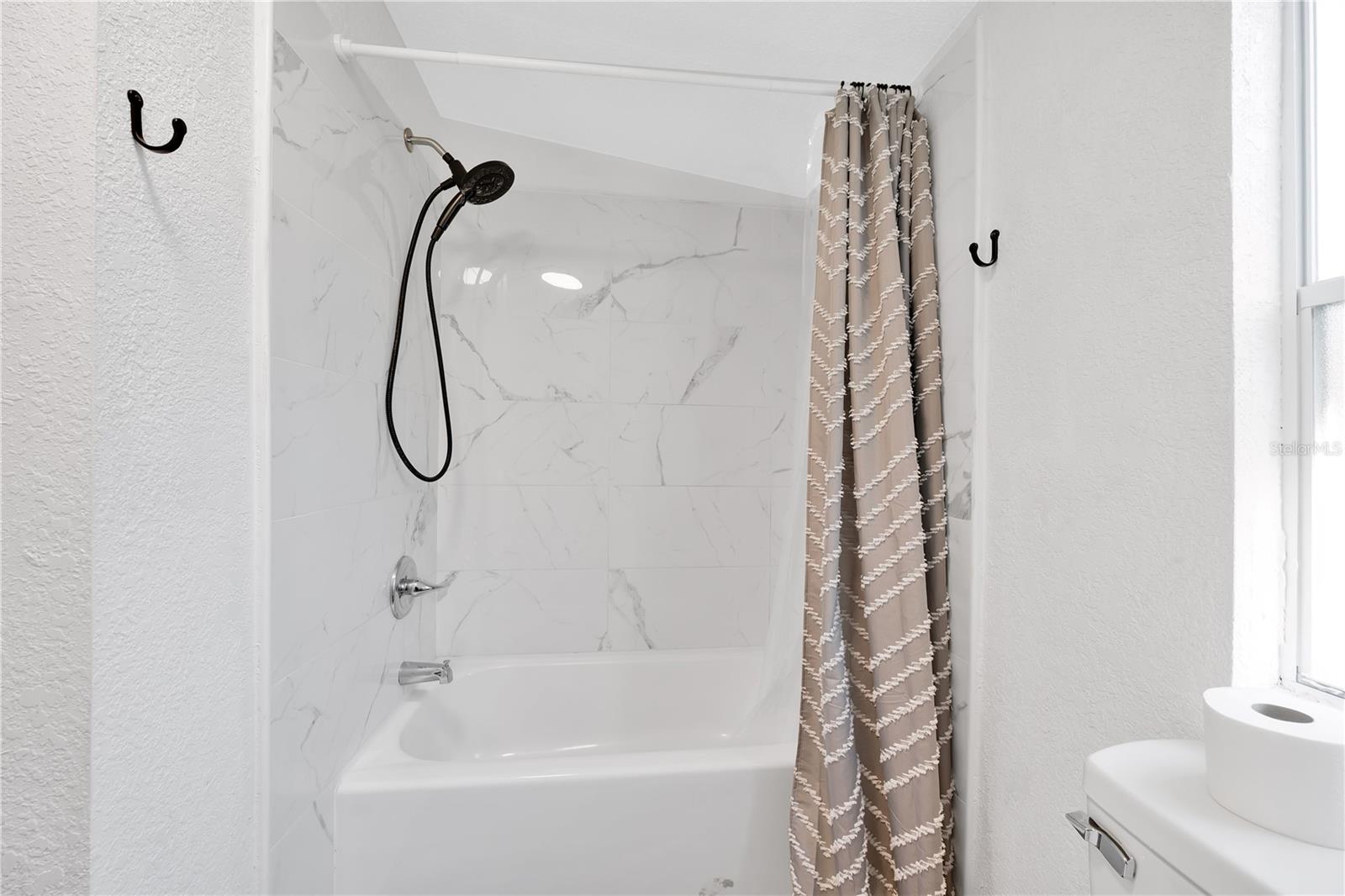 Image 16 of 31 For 37135 Pauls Drive