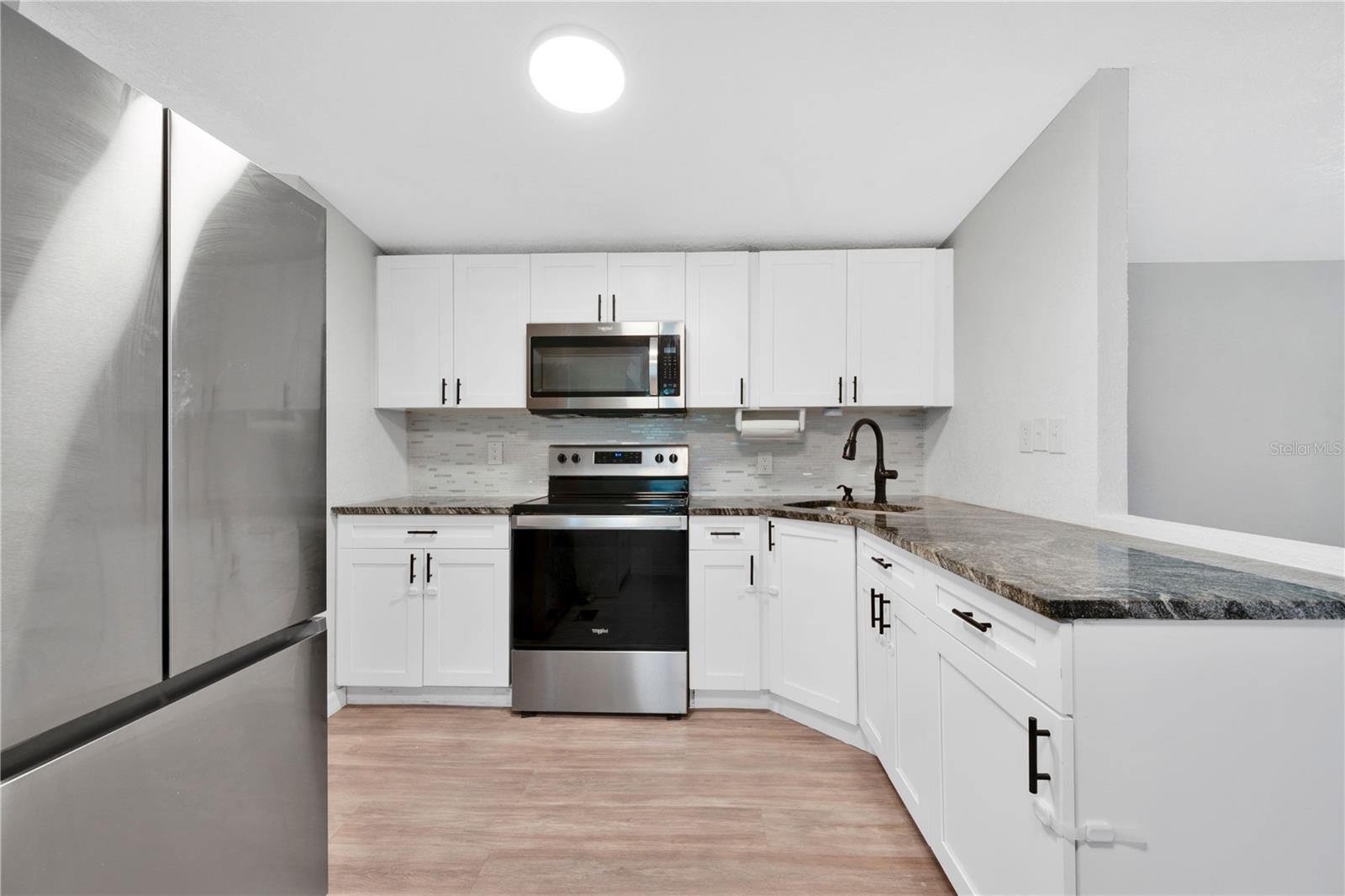 Image 5 of 31 For 37135 Pauls Drive