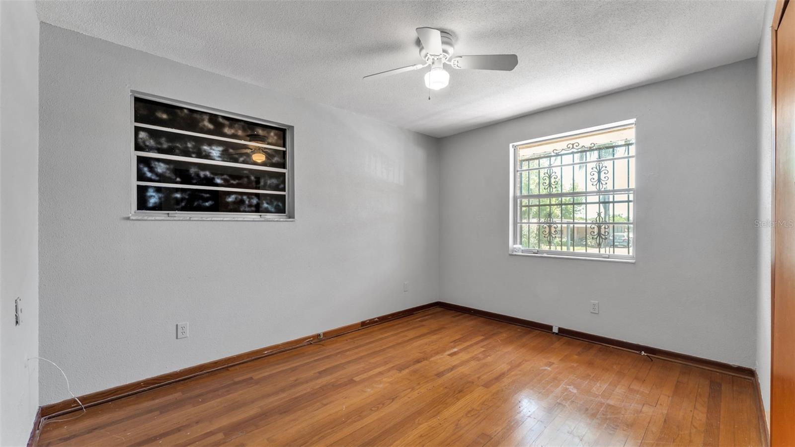 Image 12 of 34 For 614 Crawford Street