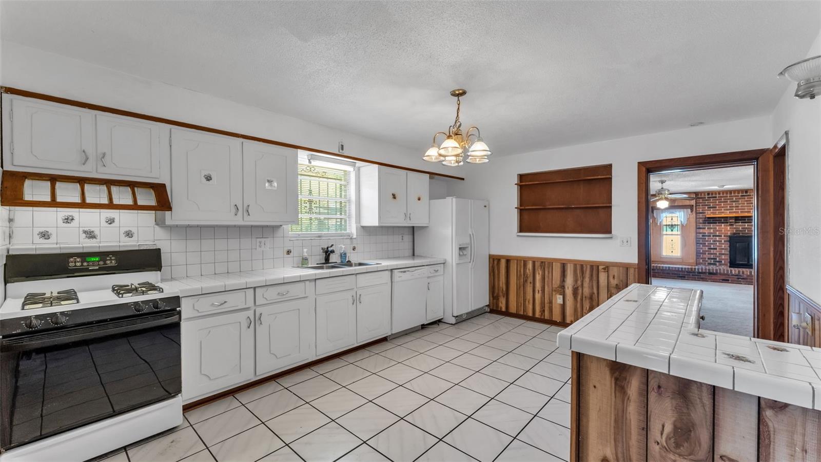 Image 14 of 34 For 614 Crawford Street