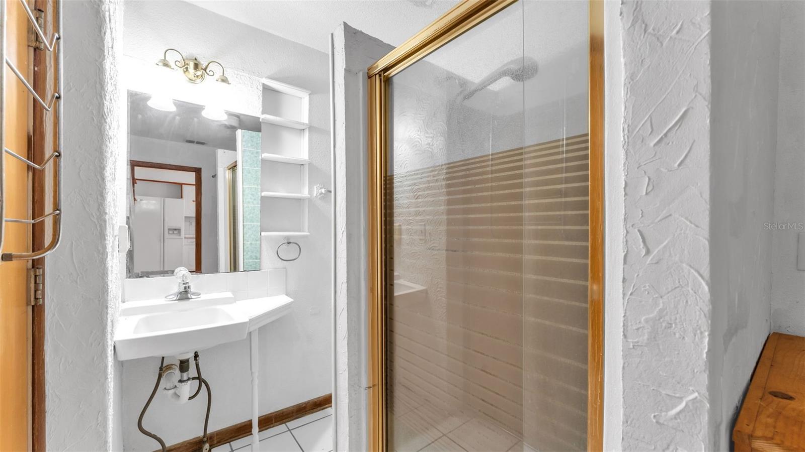 Image 20 of 34 For 614 Crawford Street