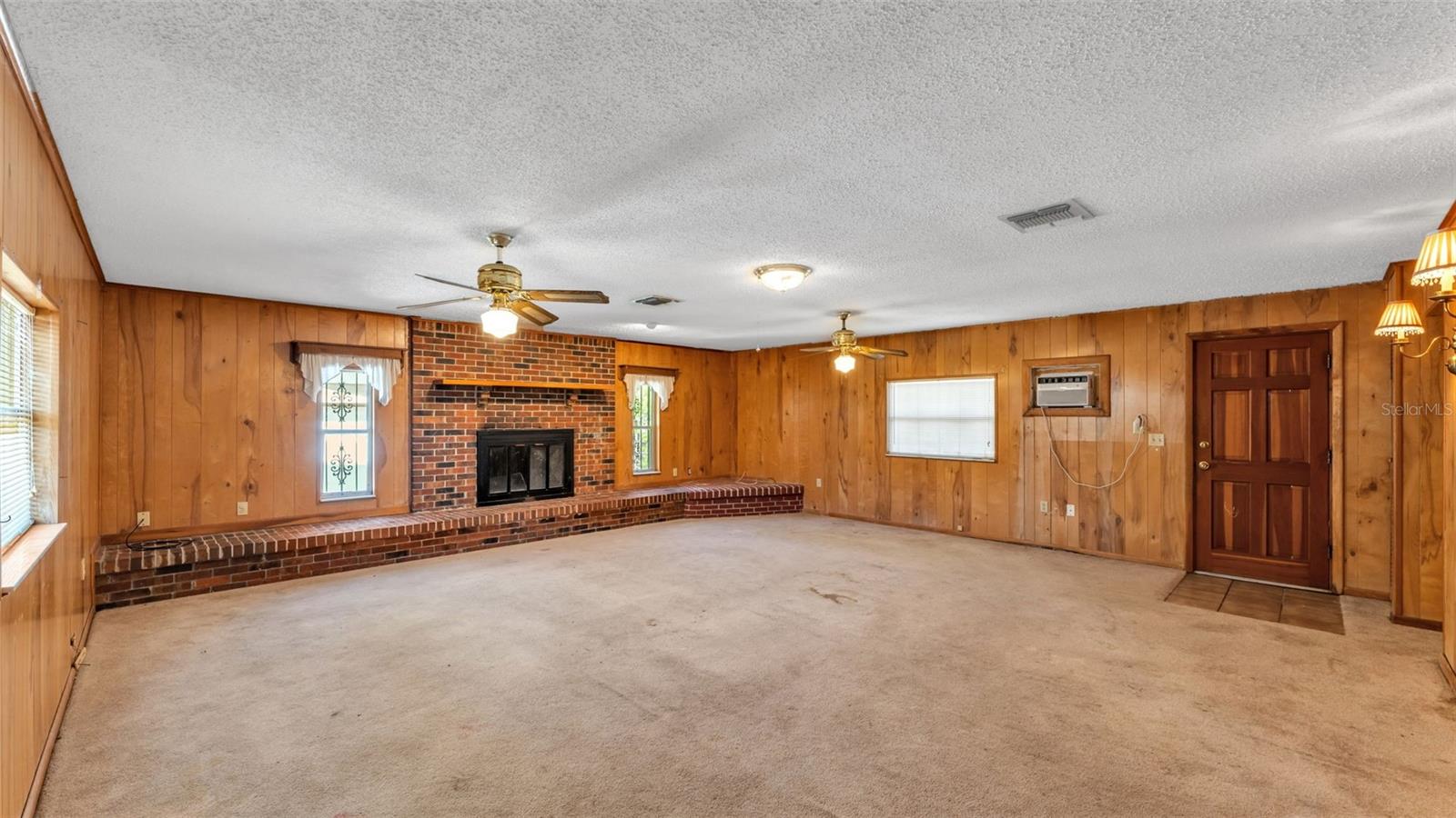 Image 21 of 34 For 614 Crawford Street