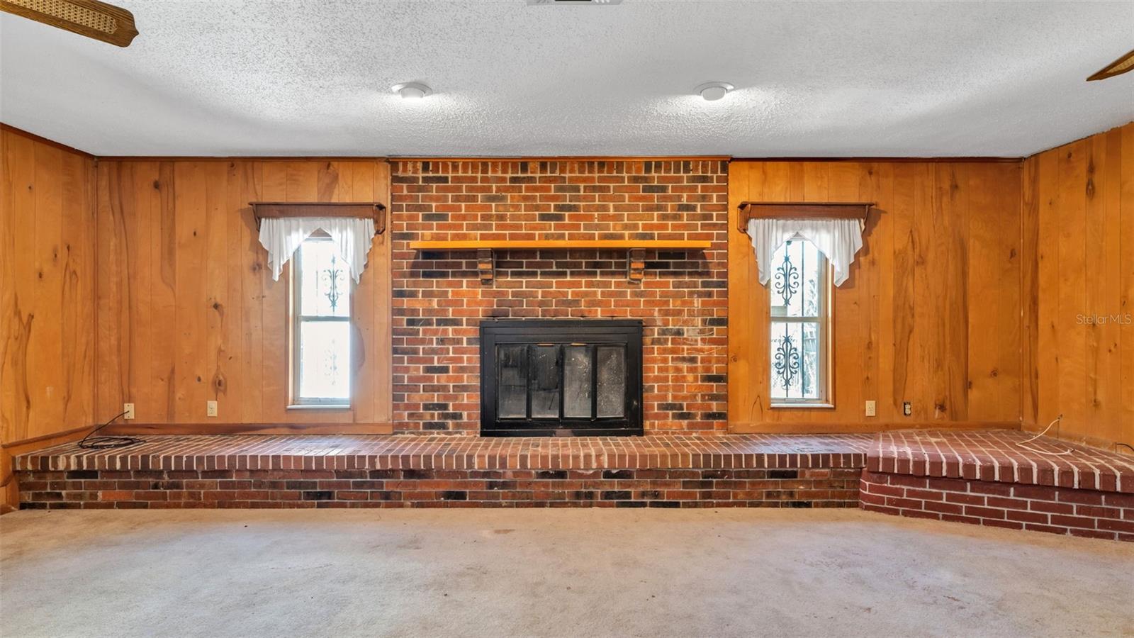 Image 25 of 34 For 614 Crawford Street