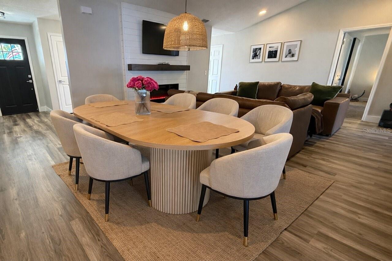 Image 13 of 39 For 1413 Sandalwood Drive