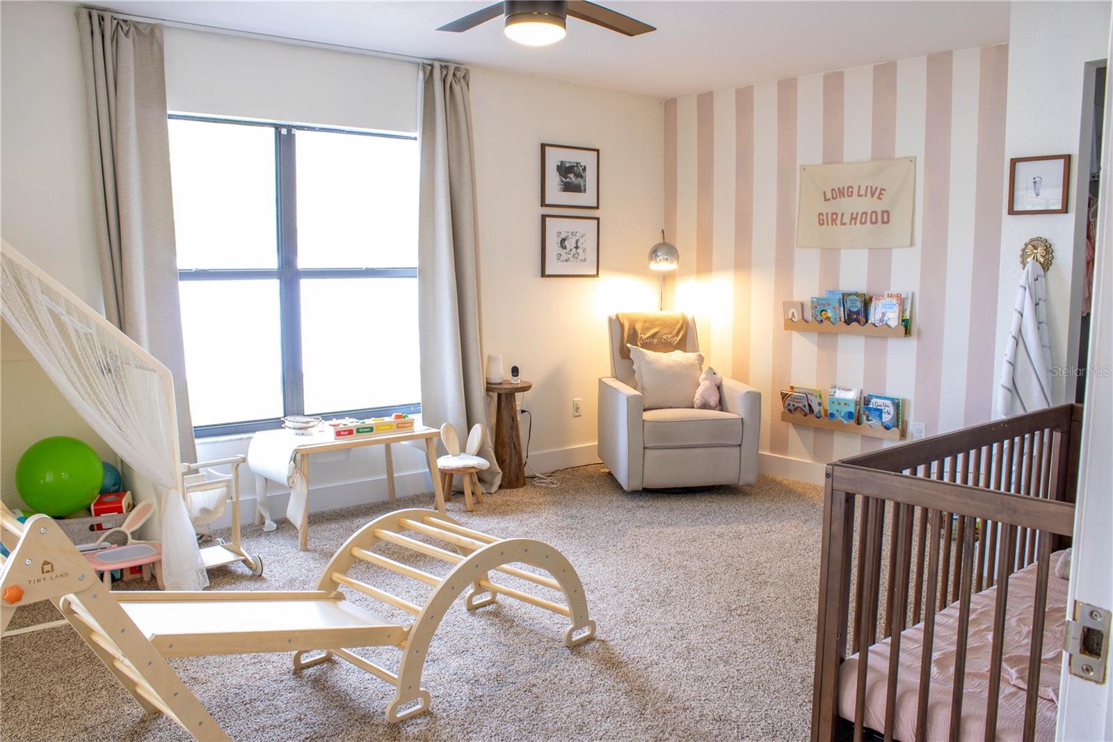 Image 27 of 39 For 1413 Sandalwood Drive