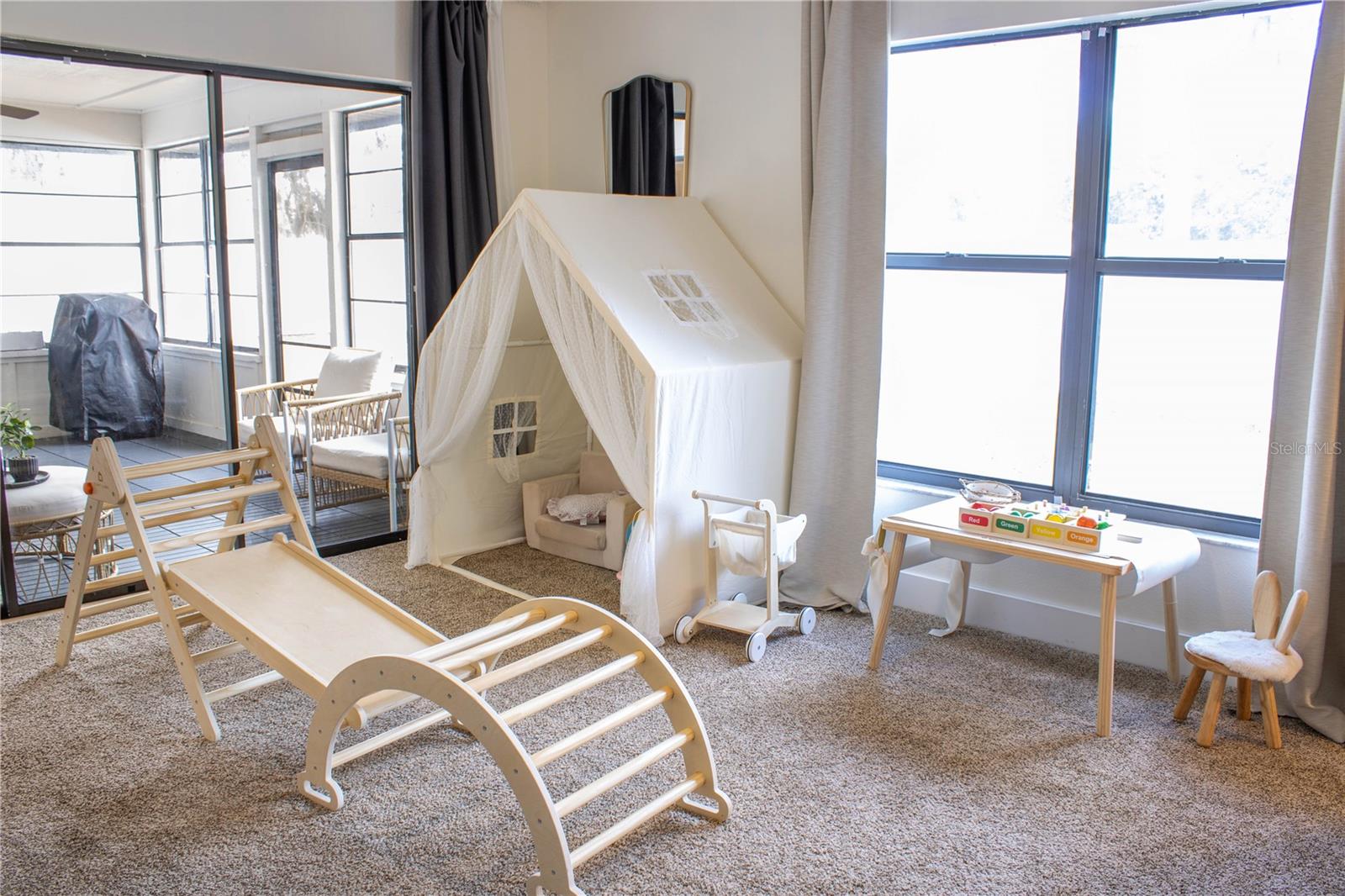 Image 28 of 39 For 1413 Sandalwood Drive