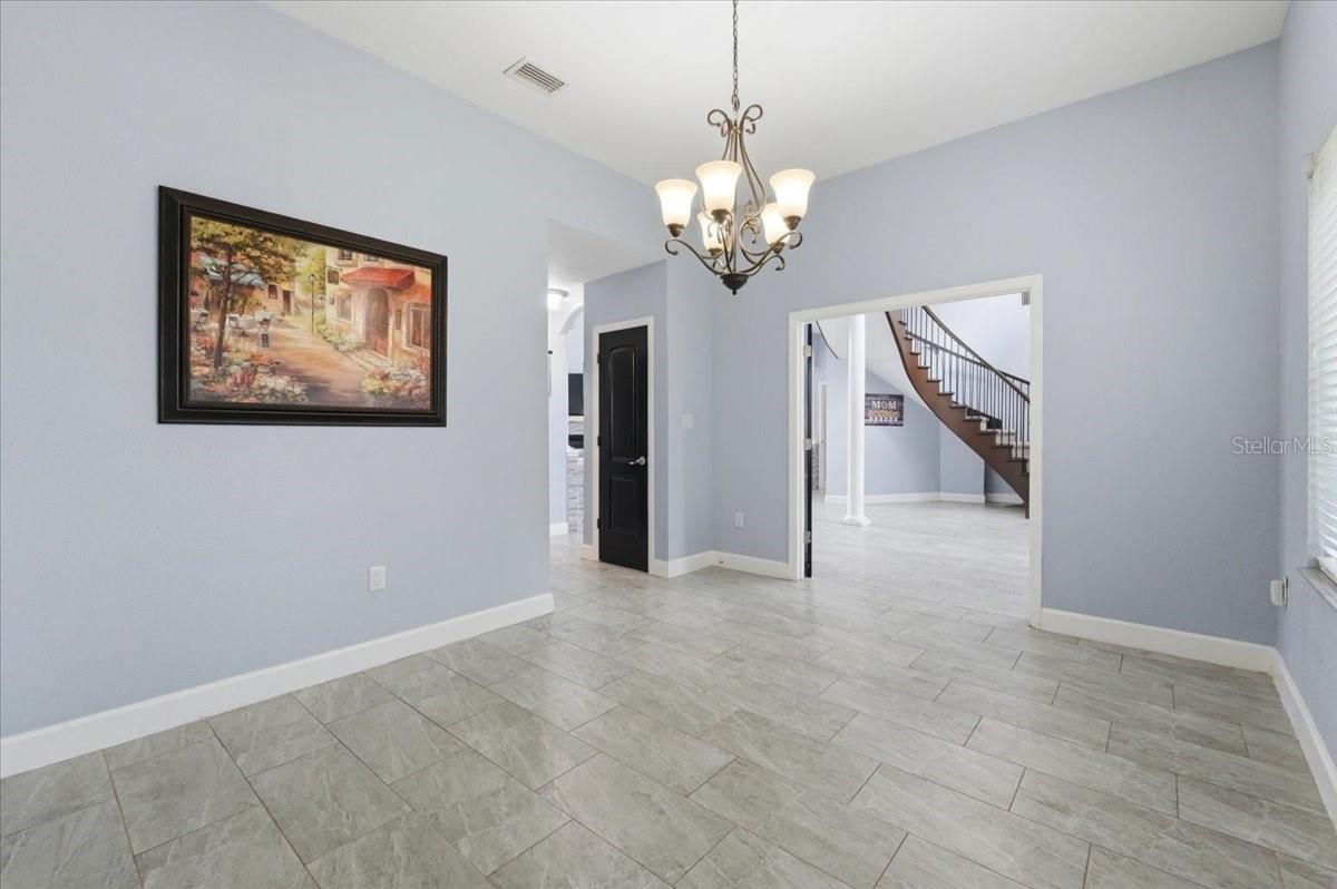 Image 43 of 100 For 3943 Campbell Road