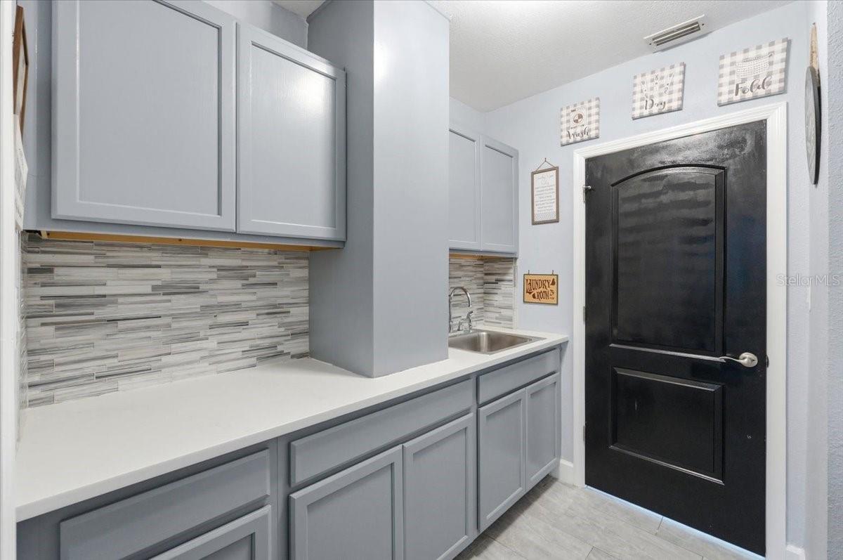 Image 62 of 100 For 3943 Campbell Road